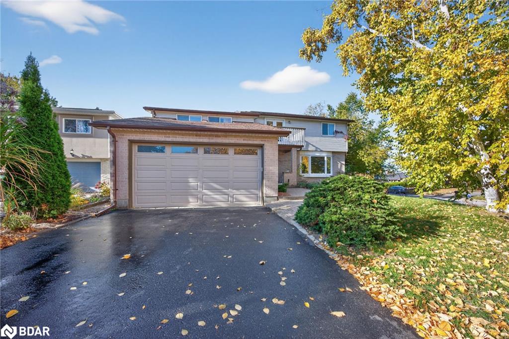 35 Glenridge Rd, Barrie, ON L4N 2X9