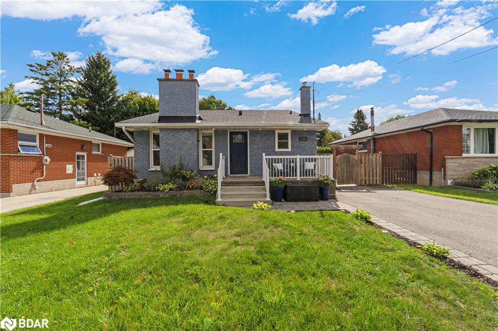 149 W 32nd St, Hamilton, ON L9C 5H1
