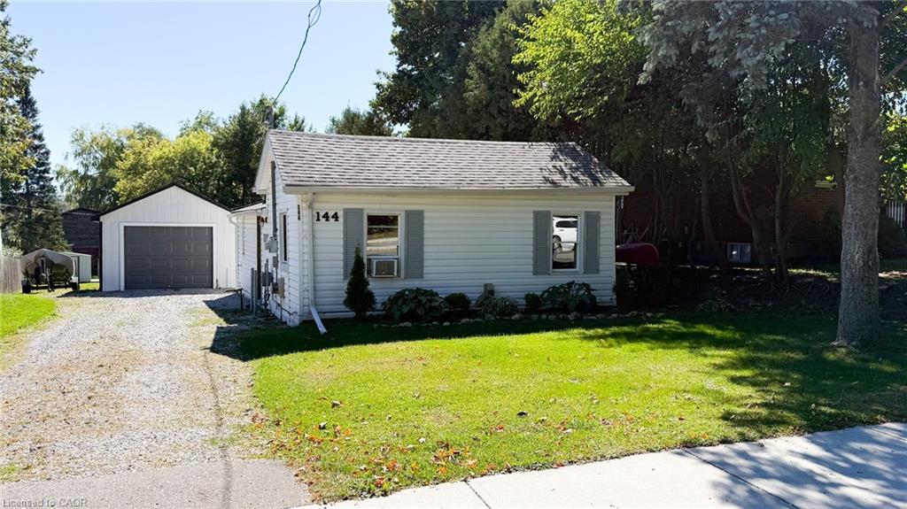 144 College St W, Waterford, ON N0E 1Y0