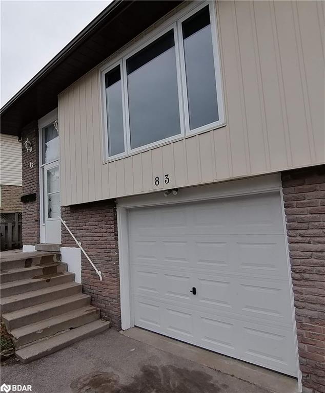 83 Daphne Cres, Barrie, ON L4M 2Y7
