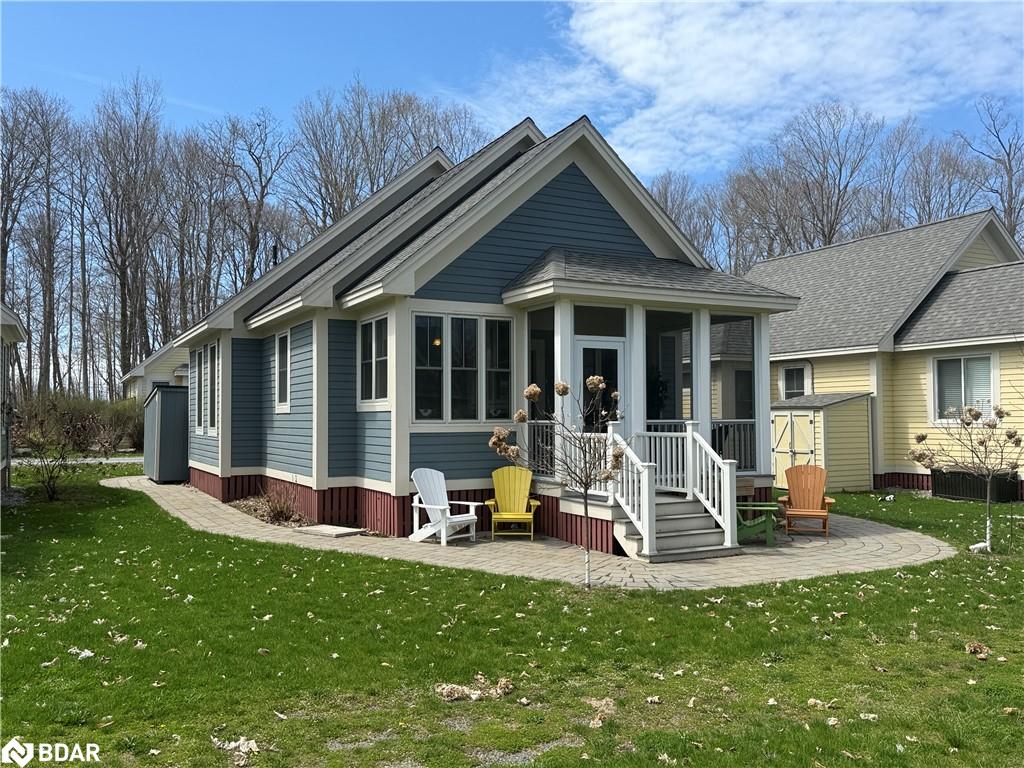 17 Hollow Lane Unit 222, Athol, ON K0K 1P0
