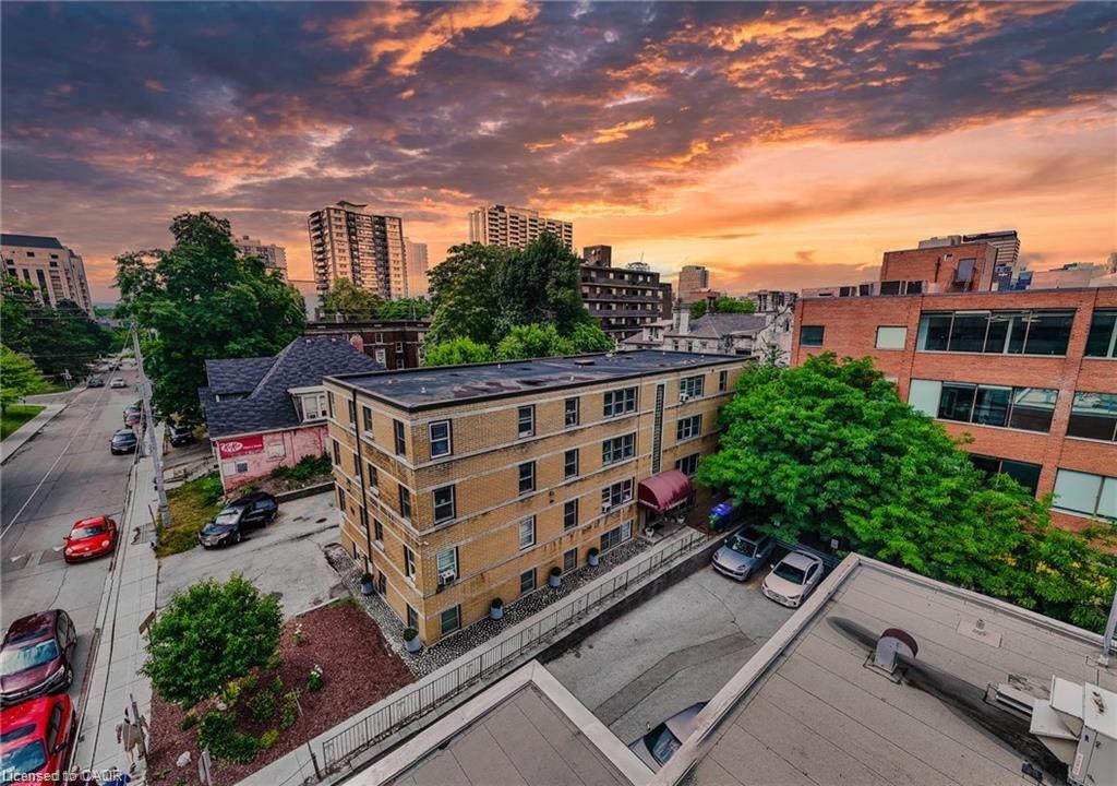 4 Robinson Street Unit 7, Hamilton, ON L8P 1Y5