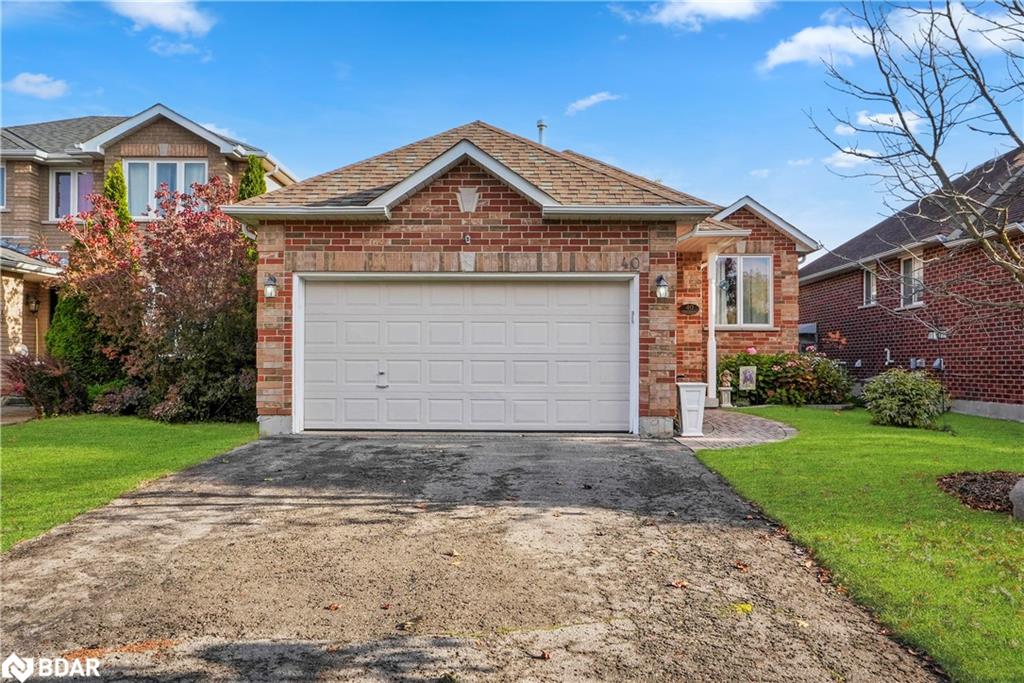40 Felt Cres, Barrie, ON L4N 8V1