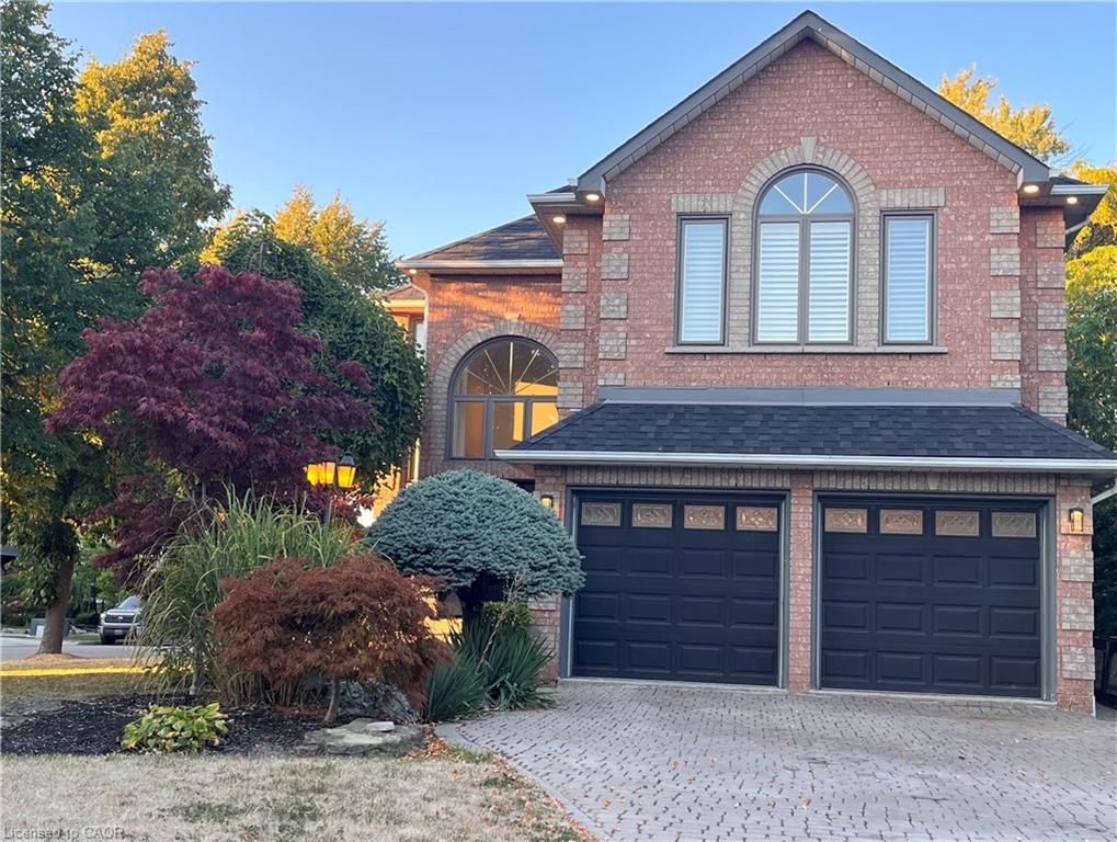 85 Waterford Cres, Hamilton, ON L8E 4Z7
