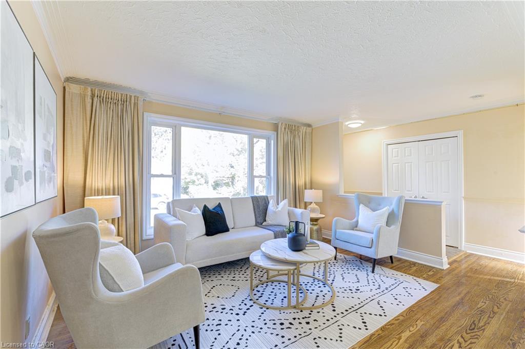 46 Woodlawn Ave, Mississauga, ON L5G 3K6
