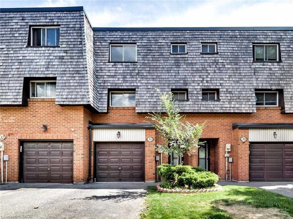 31 Briar Path, Brampton, ON L6T 2A3