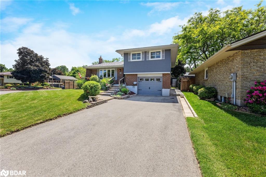 10 Gilston Pkwy, Brant, ON N3L 3K6
