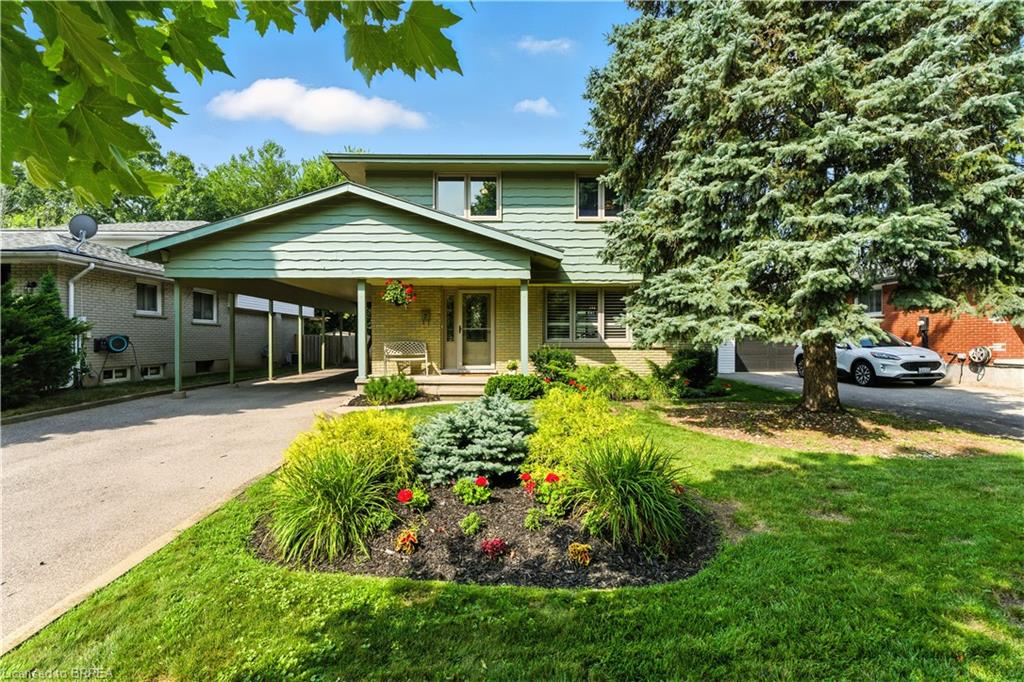 7 Palm Cres, Brantford, ON N3R 5G1