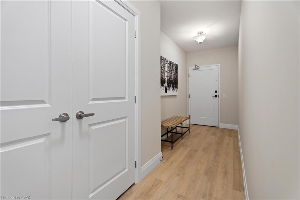1882 Gordon Street Unit 209, Guelph, ON N1K 0P6