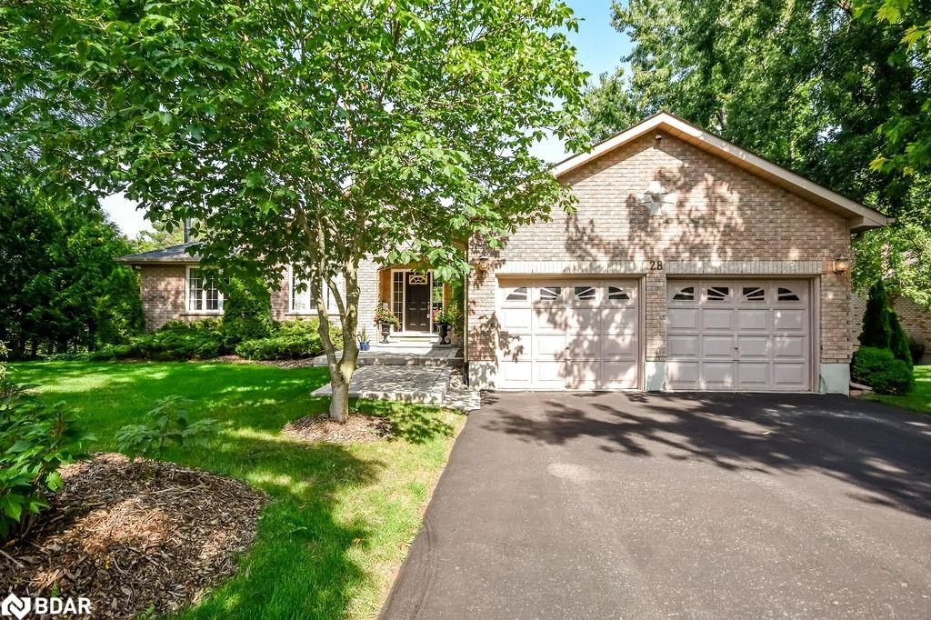 28 Nicholson Cres, Springwater, ON L9X 0G9