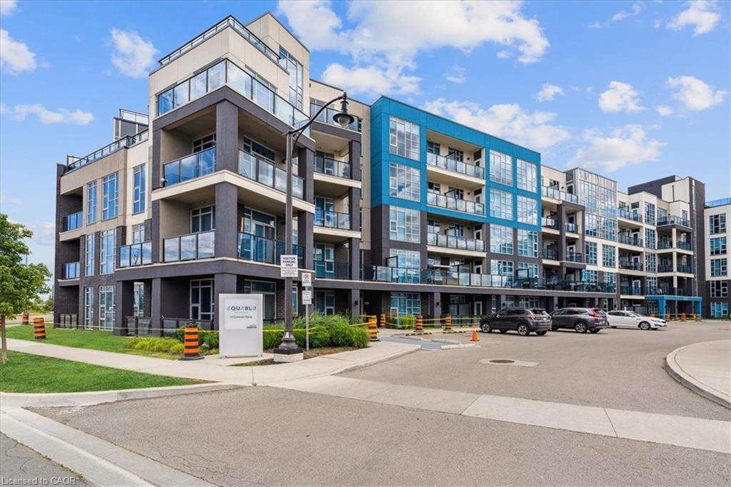 10 Concord Place Unit 204, Grimsby, ON L3M 0G6