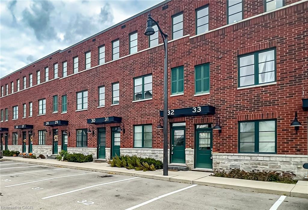 290 Barton Street W Unit 30, Hamilton, ON L8R 3P3