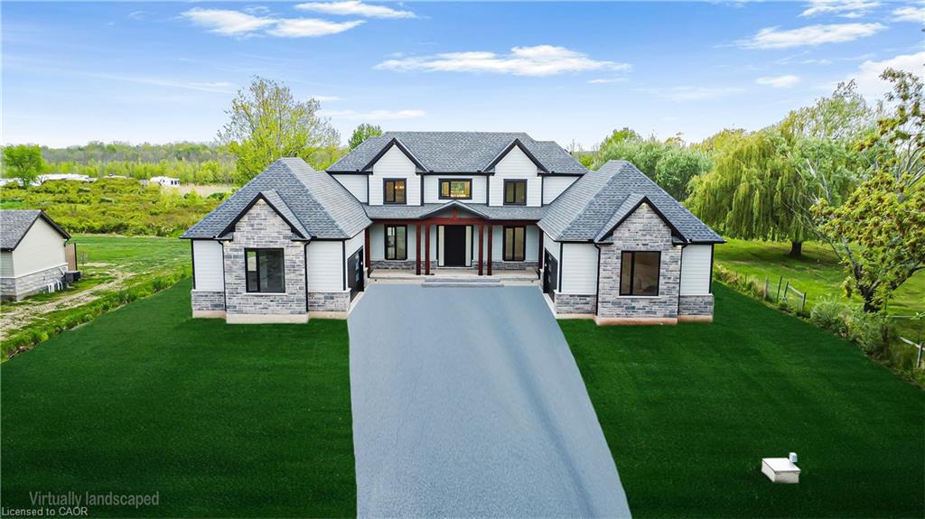 256 Mountain Rd, Grimsby, ON L3M 4E7