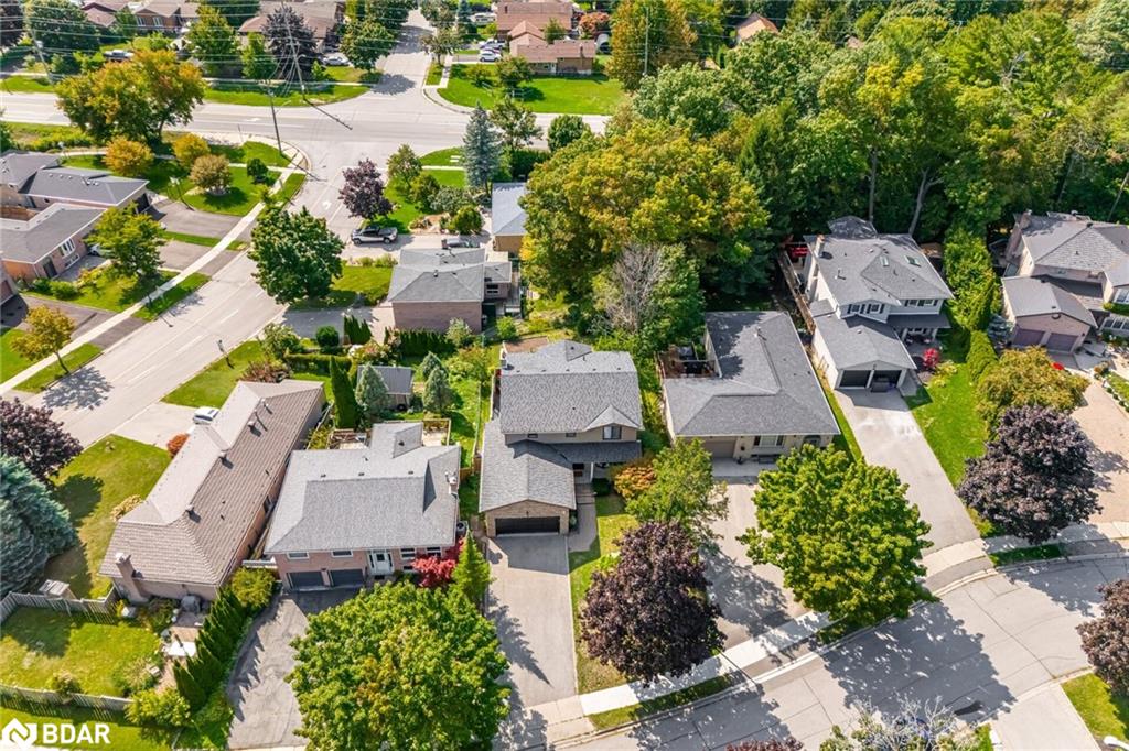 6 Hollis Cres, East Gwillimbury, ON L9N 1E7