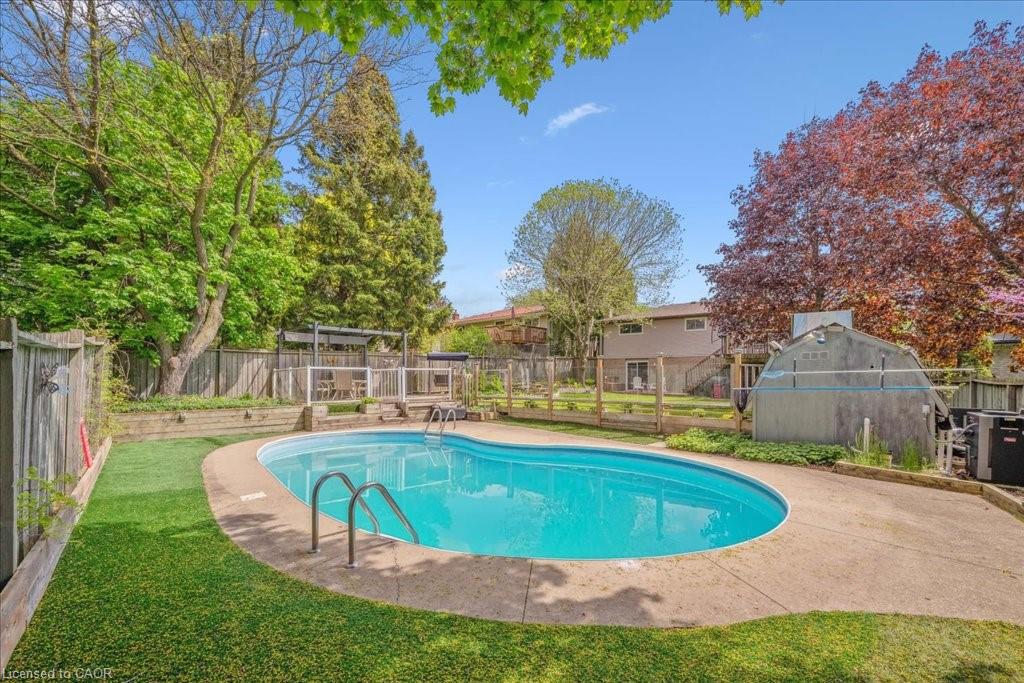 31 Carey Cres, Guelph, ON N1H 7J9