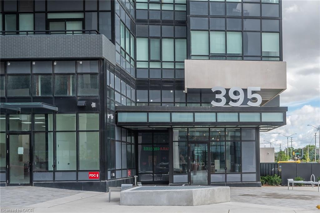 395 Dundas Street Unit 819, Oakville, ON L6M 4M2
