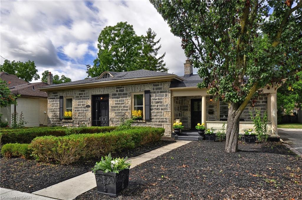 110 Grand Ave S, Cambridge, ON N1S 2M2
