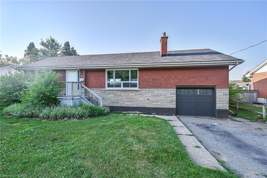 17 Brierwood Ave, Grimsby, ON L3M 1J5