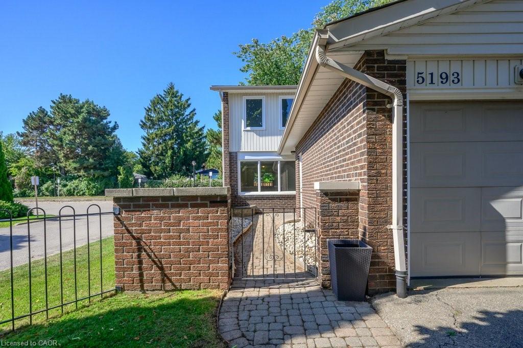 5193 Banting Ct, Burlington, ON L7L 2Z4
