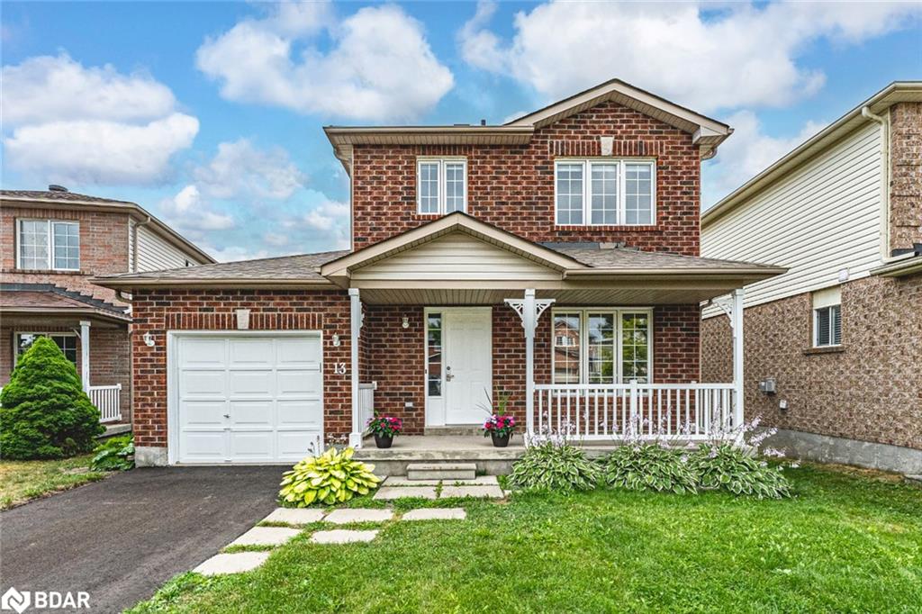 13 Golds Cres, Barrie, ON L4N 8R5