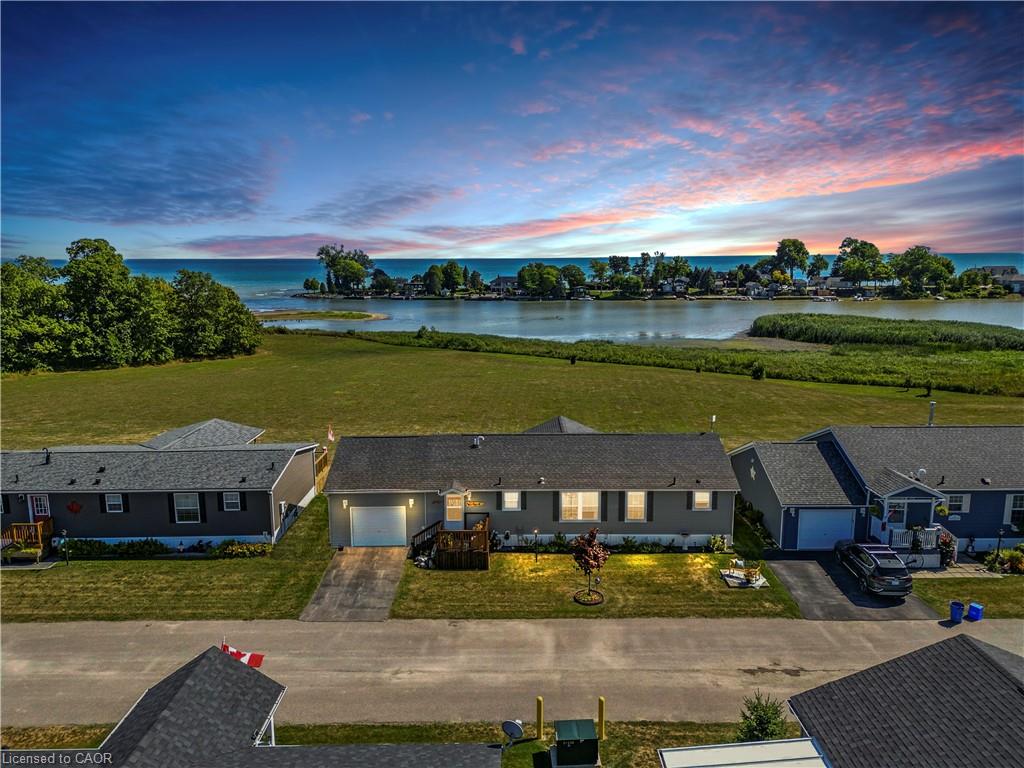 55 Riverbend Cres, Nanticoke, ON N0A 1L0