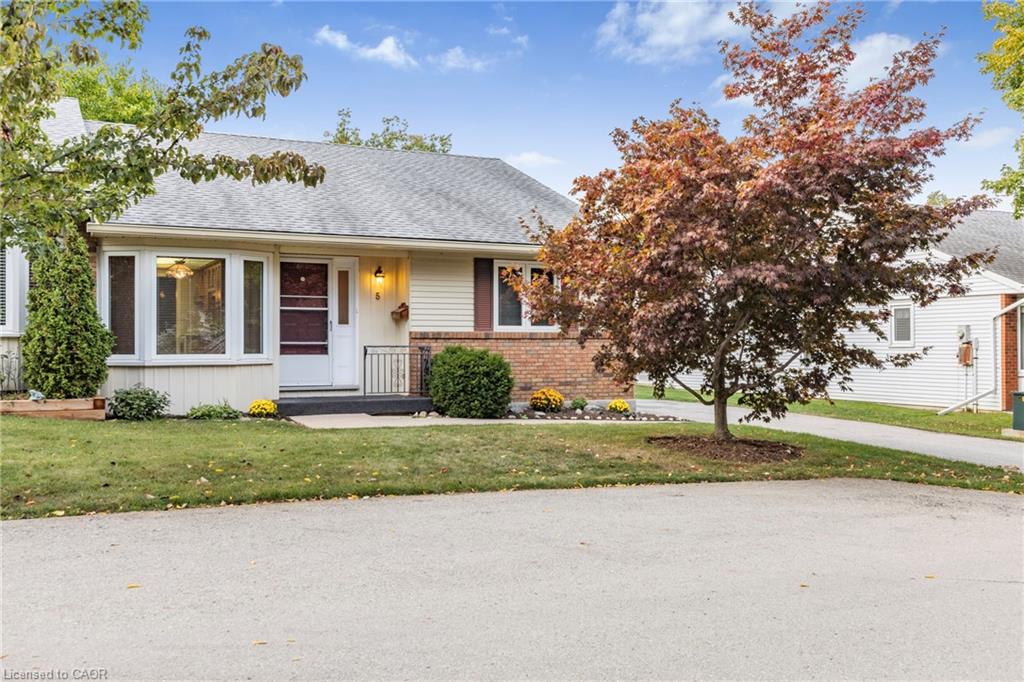 4 Rossmore Avenue Unit 5, Grimsby, ON L3M 3E3