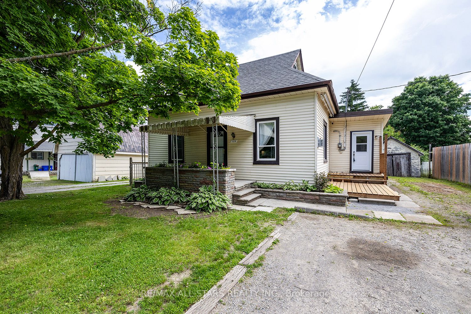 139 Laidlaw Street North, Brock, ON L0E 1E0
