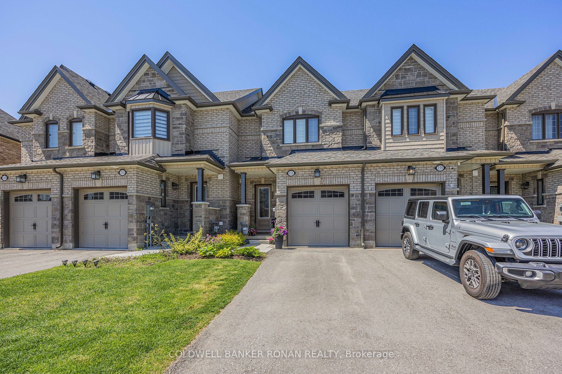 153 Walker Boulevard, New Tecumseth, ON L9R 1A5