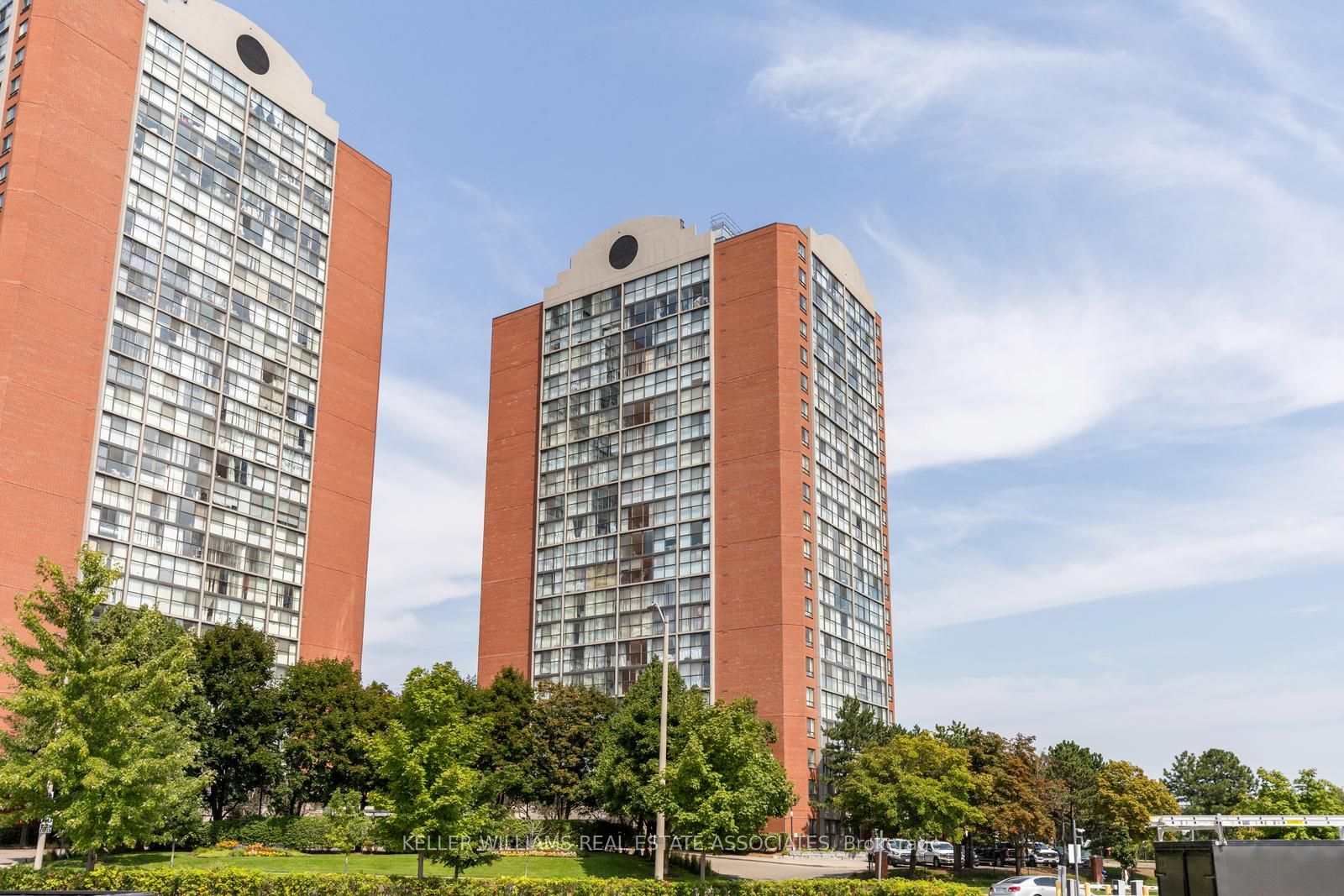 4185 Shipp Dr #215, Mississauga, ON L4Z 2Y8