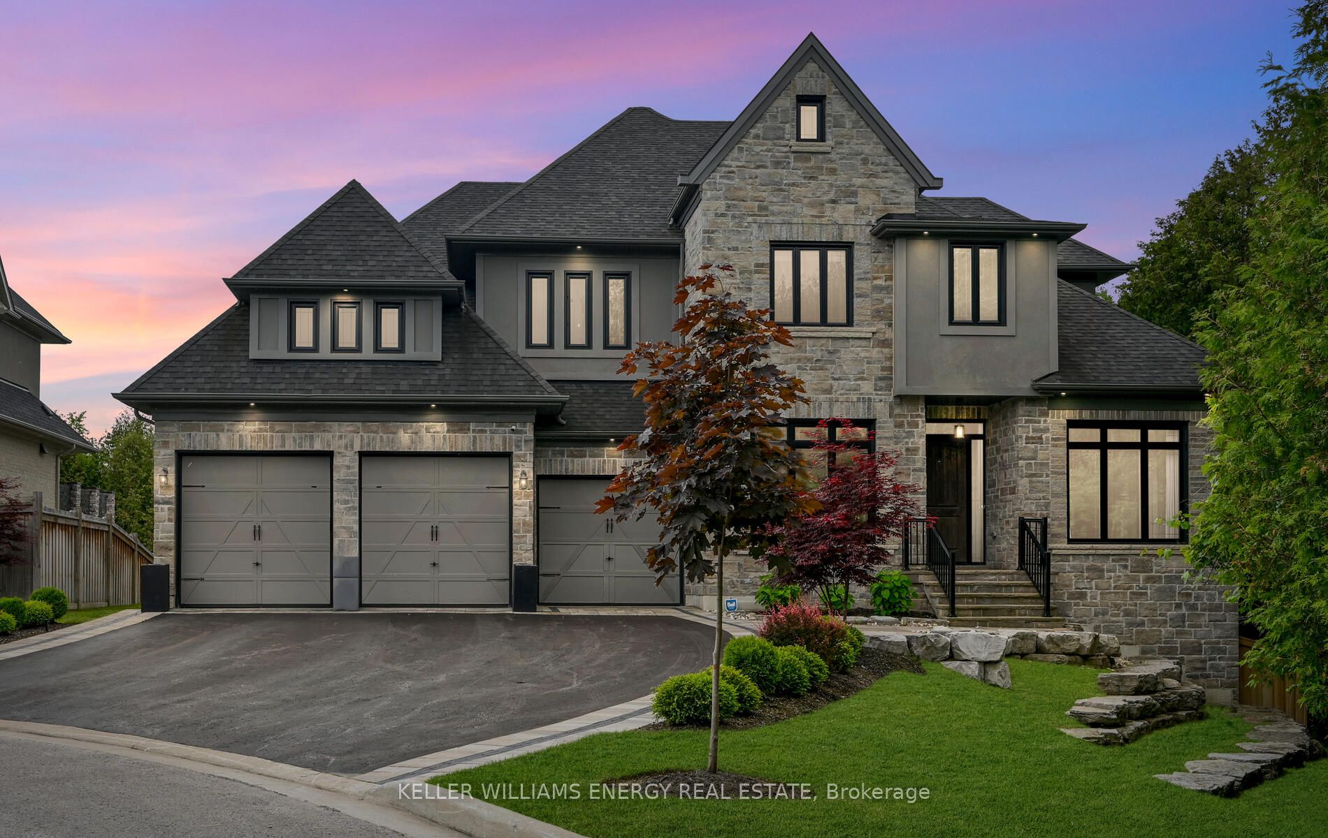 39 Camber Court, Whitby, ON L1M 0K4