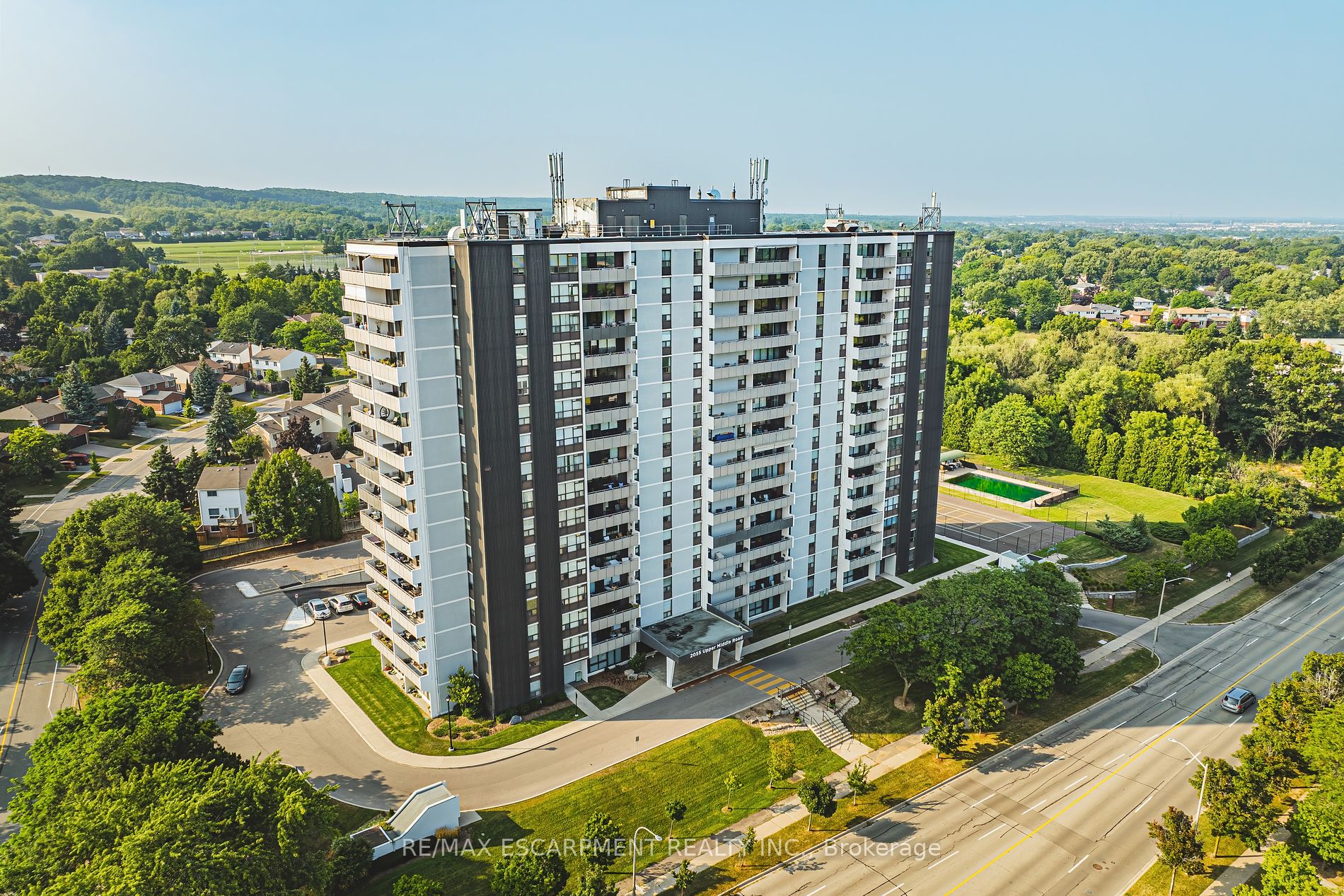 2055 Upper Middle Rd #1408, Burlington, ON L7P 3P4