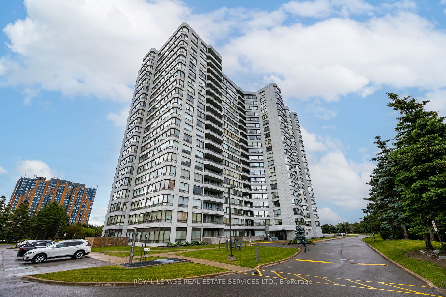 300 Alton Towers Cir #411, Toronto, ON M1V 4X9