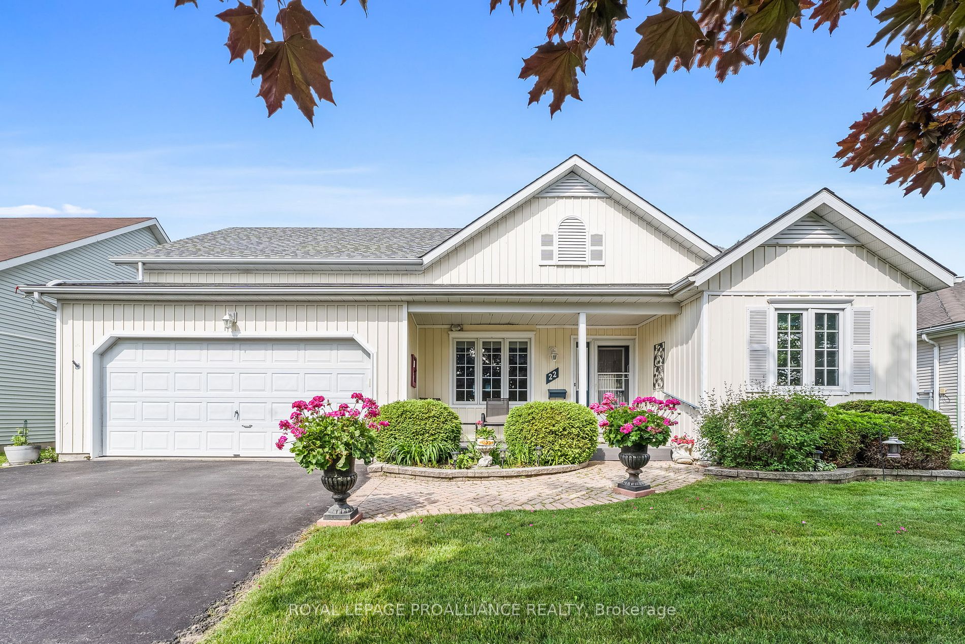 22 Nesbitt Drive, Brighton, ON K0K 1H0