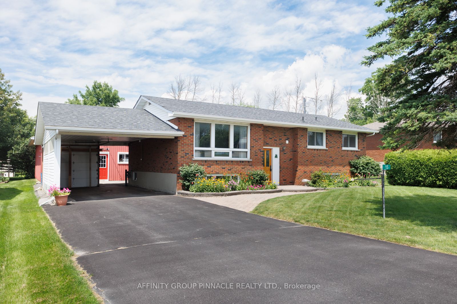 15 Weldon Rd, Kawartha Lakes, ON K9V 4R4