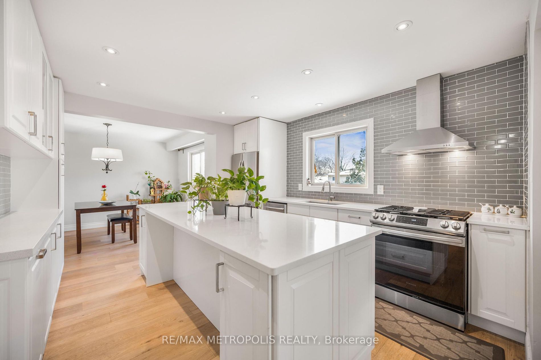 57 Calder Cres Unit, Whitby, ON L1N 6M2 MLS E9310612 Houseful