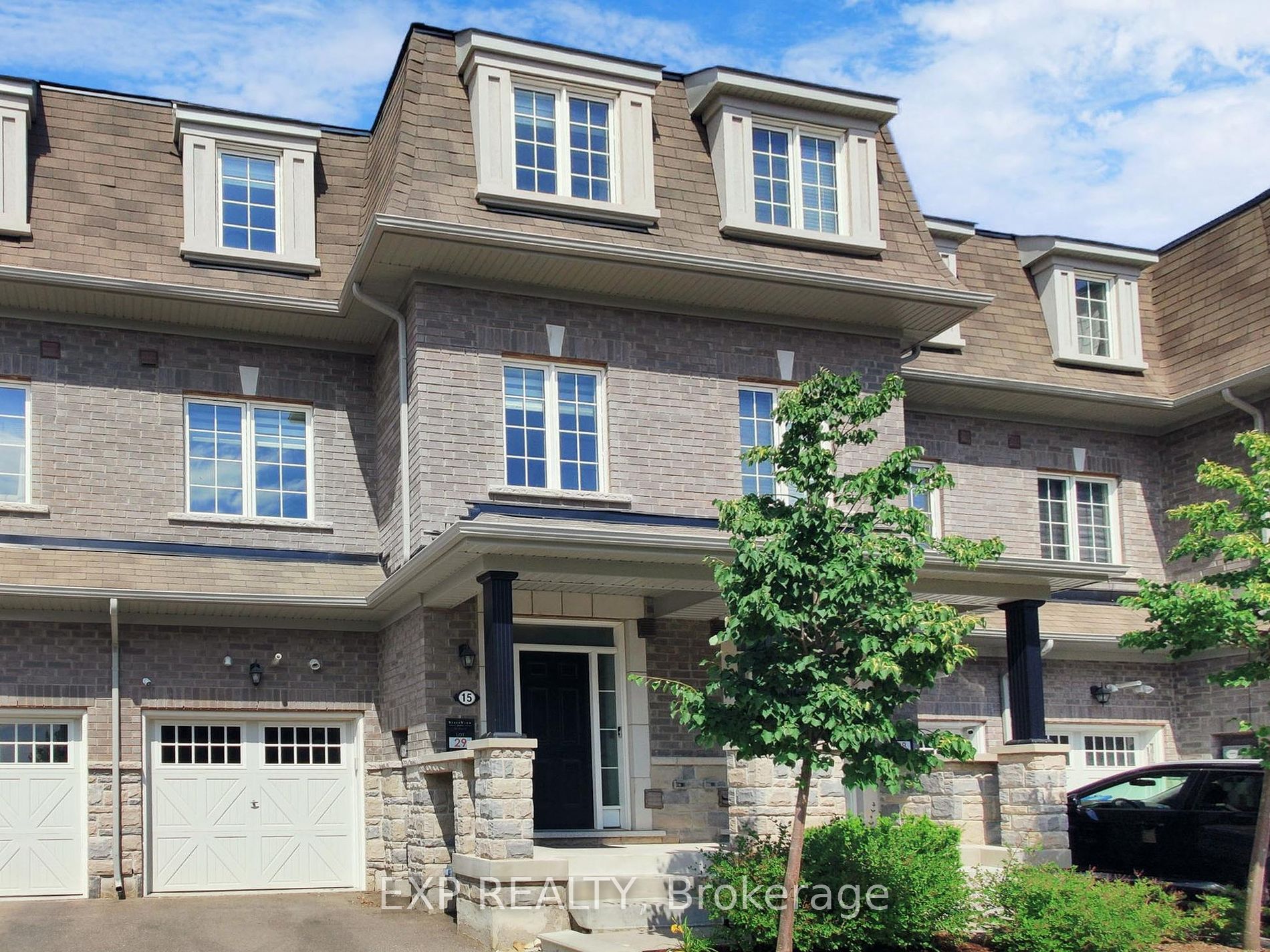 15 Pomarine Way, Brampton, ON L6X 0E4