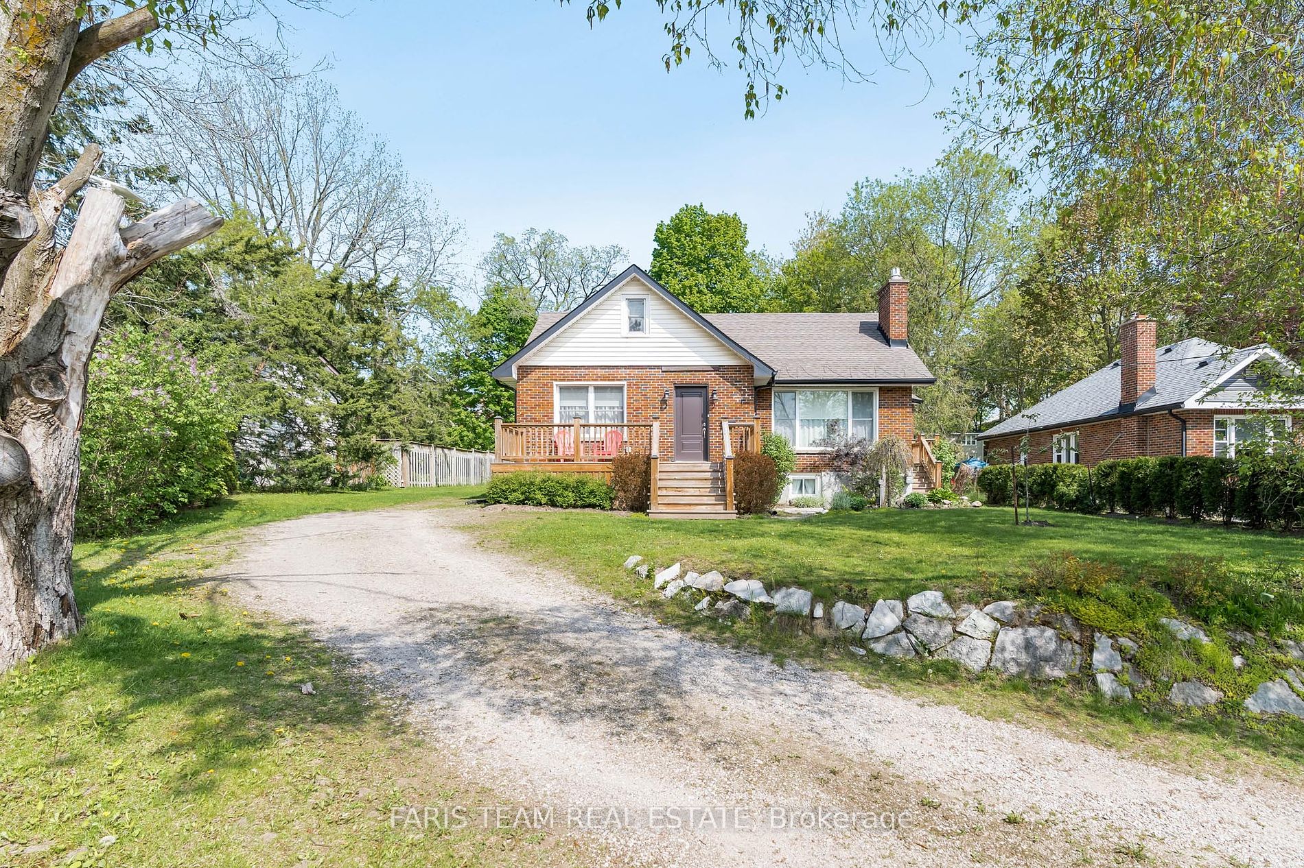 208 Edward Street, Orillia, ON L3V 2X4