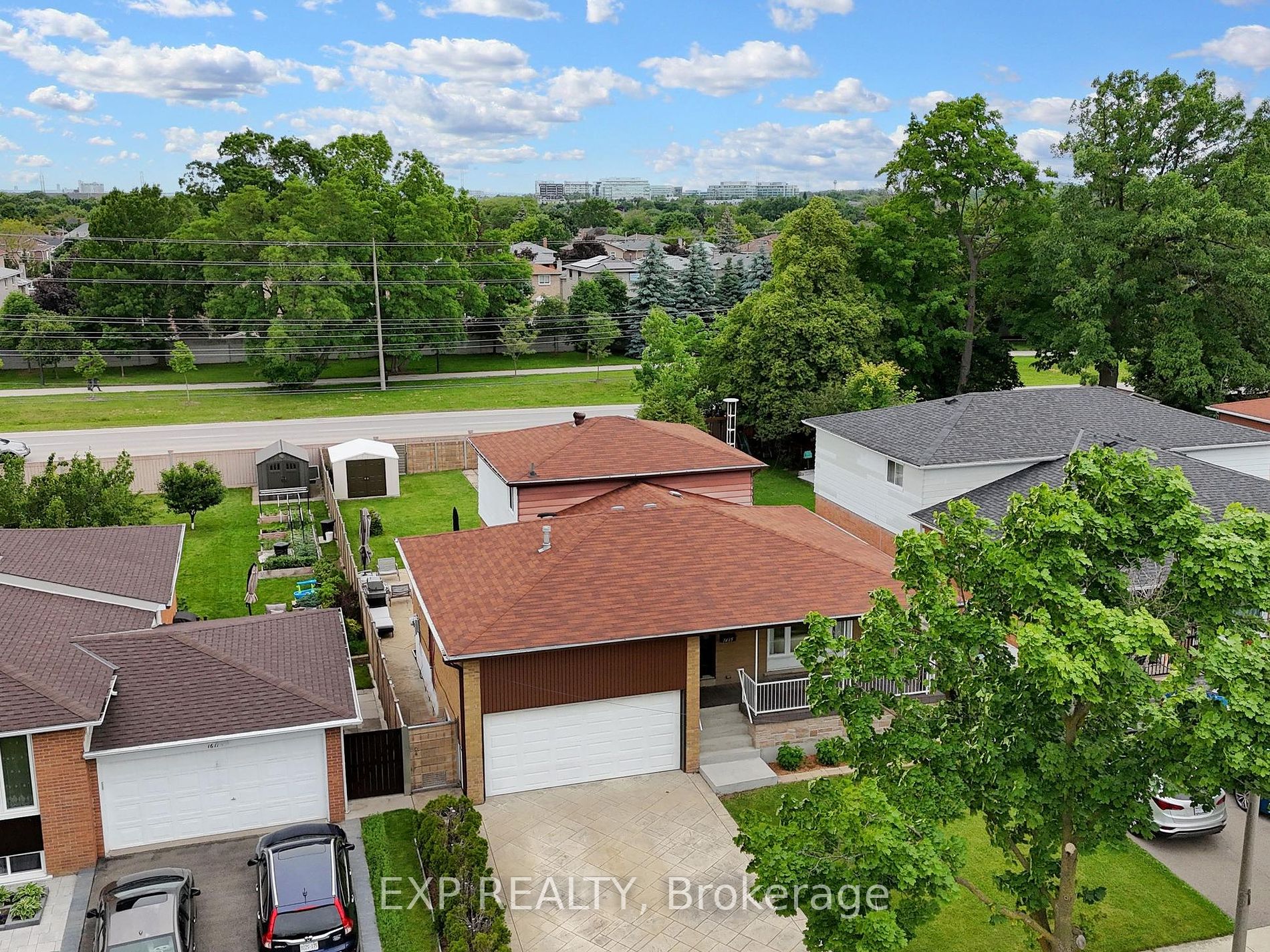 1615 Glen Rutley Circle, Mississauga, ON L4X 2A1