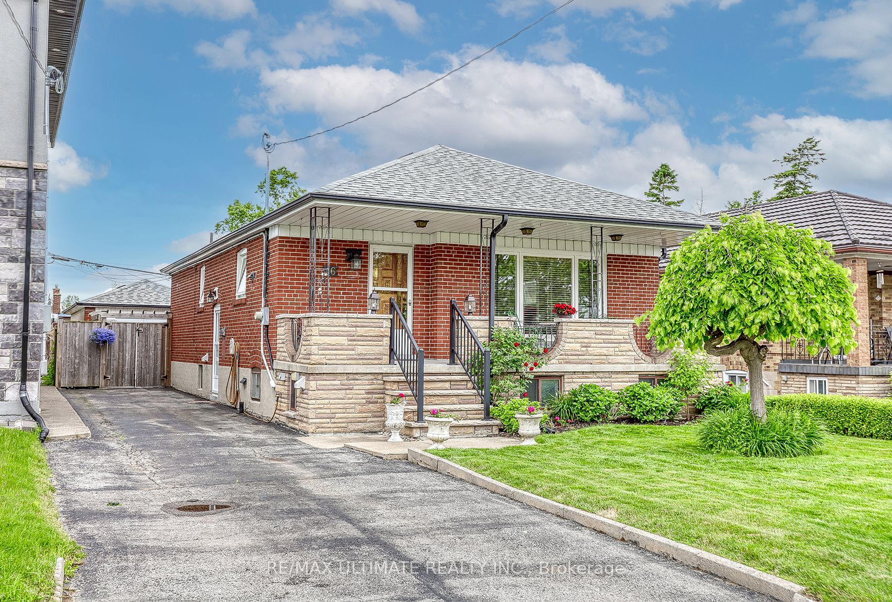 16 Marta Avenue, Toronto, ON M1K 1V7