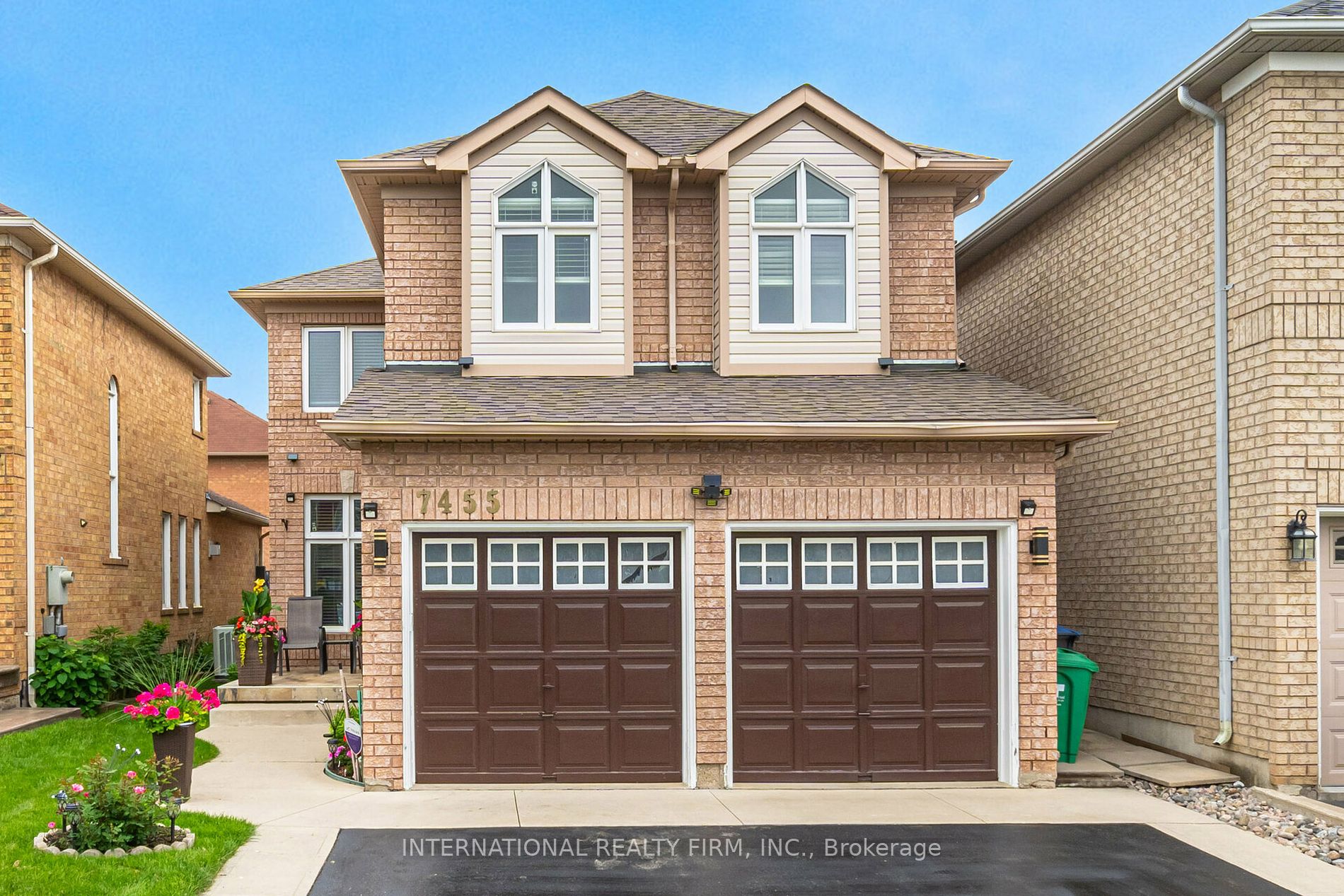 7455 Black Walnut Trail, Mississauga, ON L5N 8B2