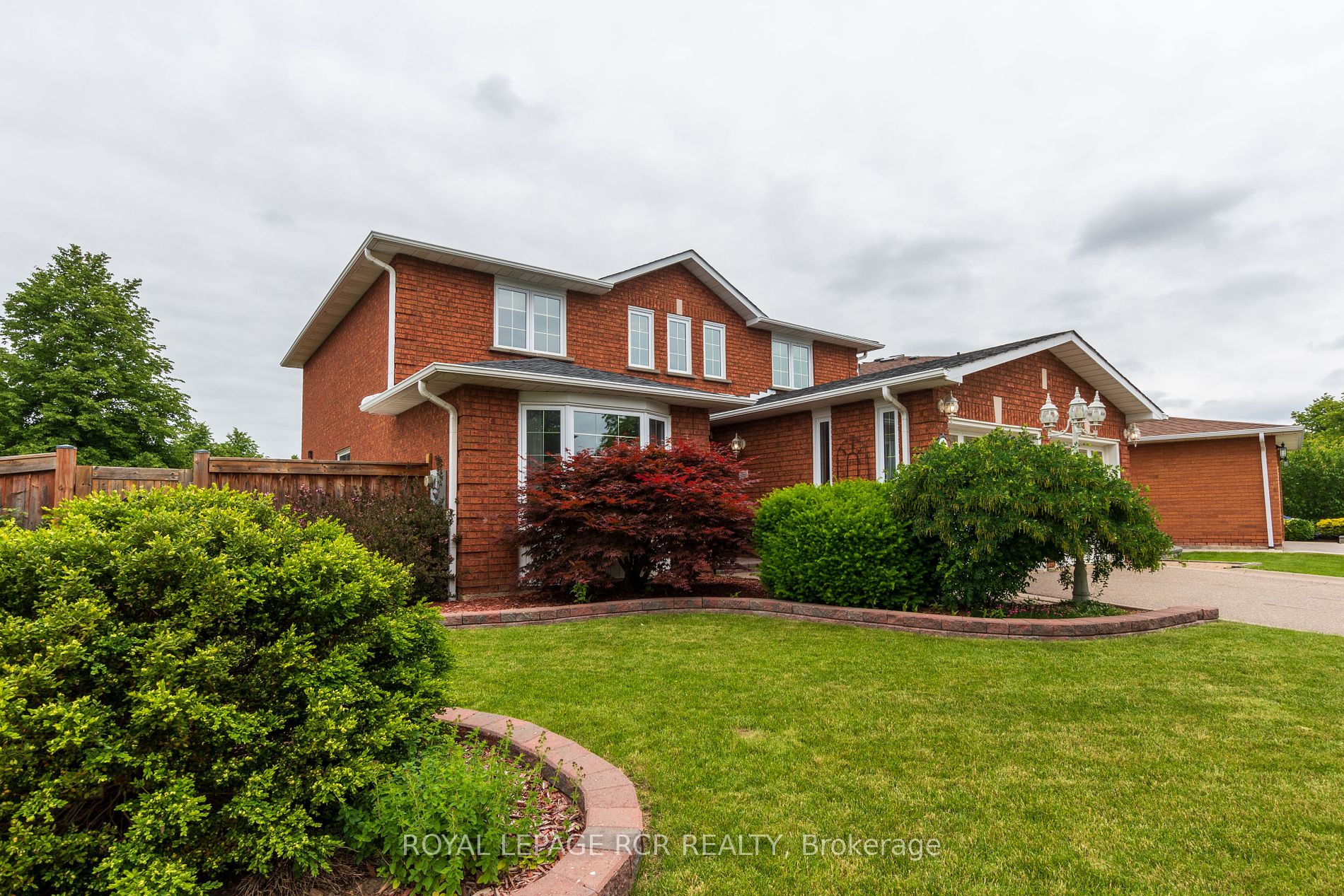 45 Coronation Cir, Brampton, ON L6Z 4C2