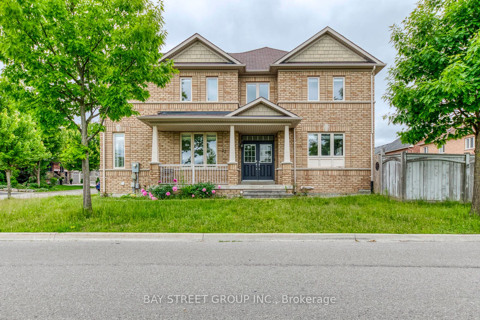 22 Dairy Avenue, Richmond Hill, ON L4E 4X4