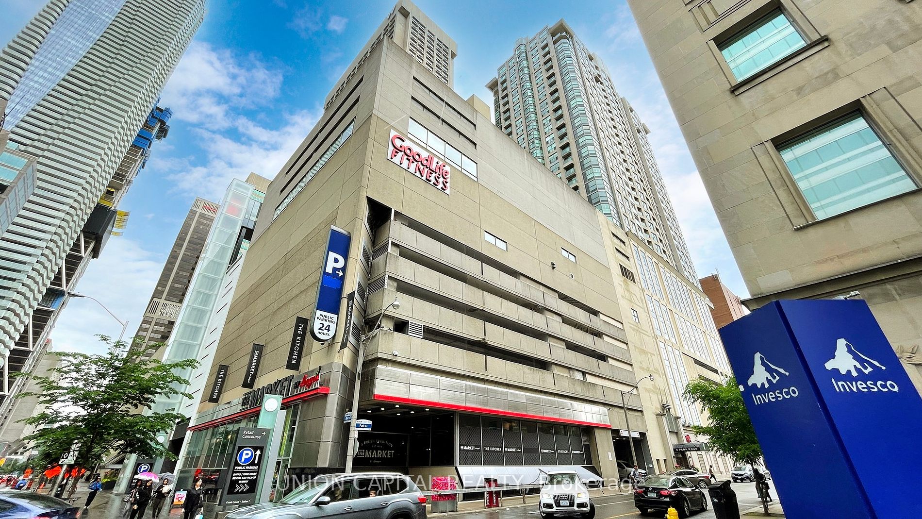 8 Park Rd #2510, Toronto, ON M4W 3S5