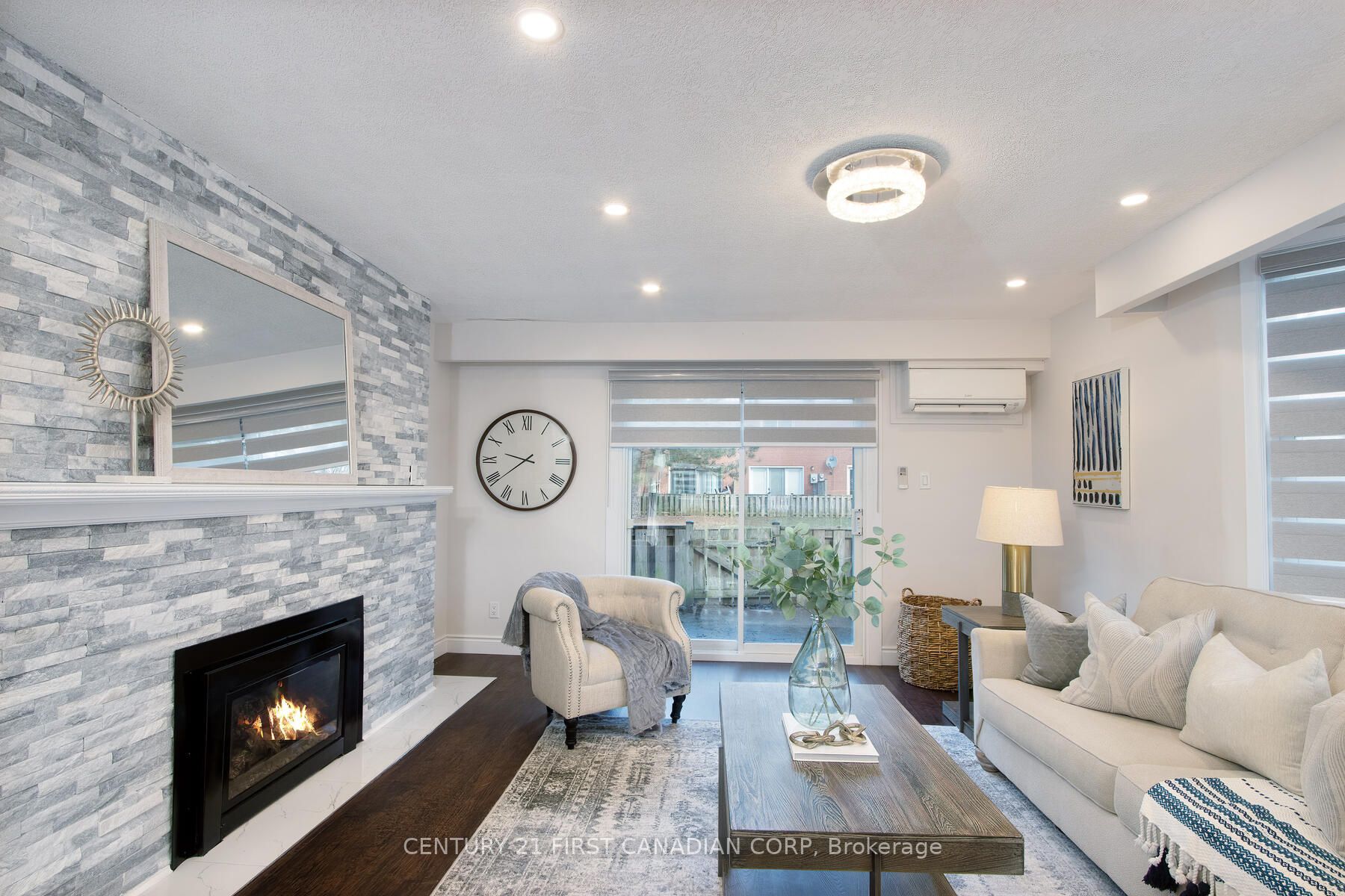 19 Arbour Glen Cres, London, ON N5Y 1Z9